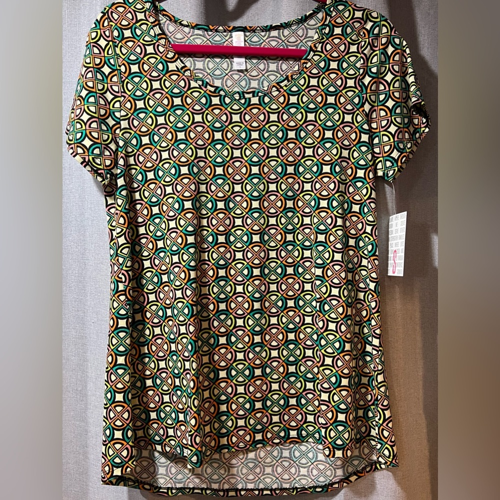 Lularoe classic tee